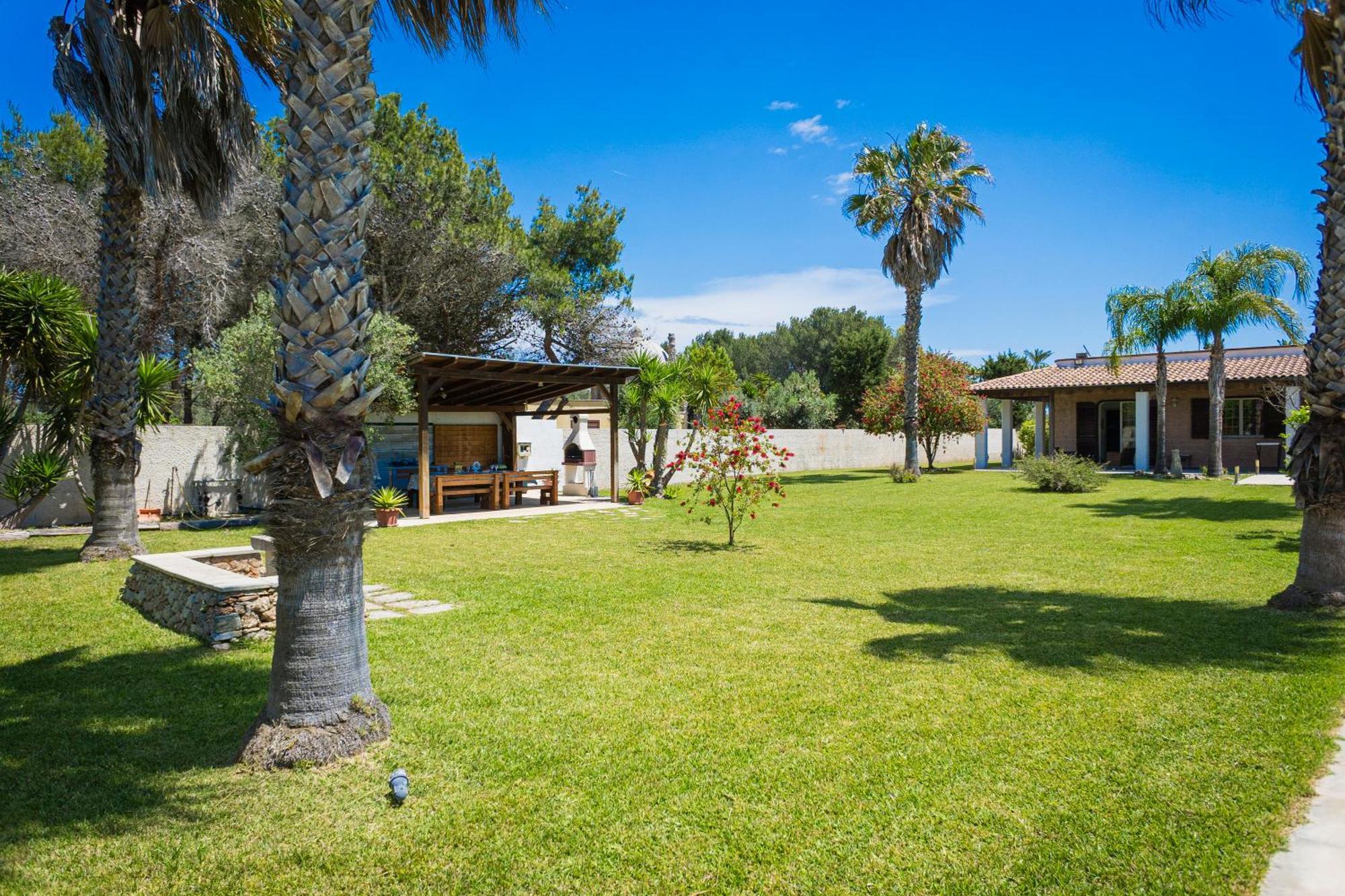 Villa El Capitano With Garden And Pool - Happy Rentals Muro Leccese Eksteriør bilde